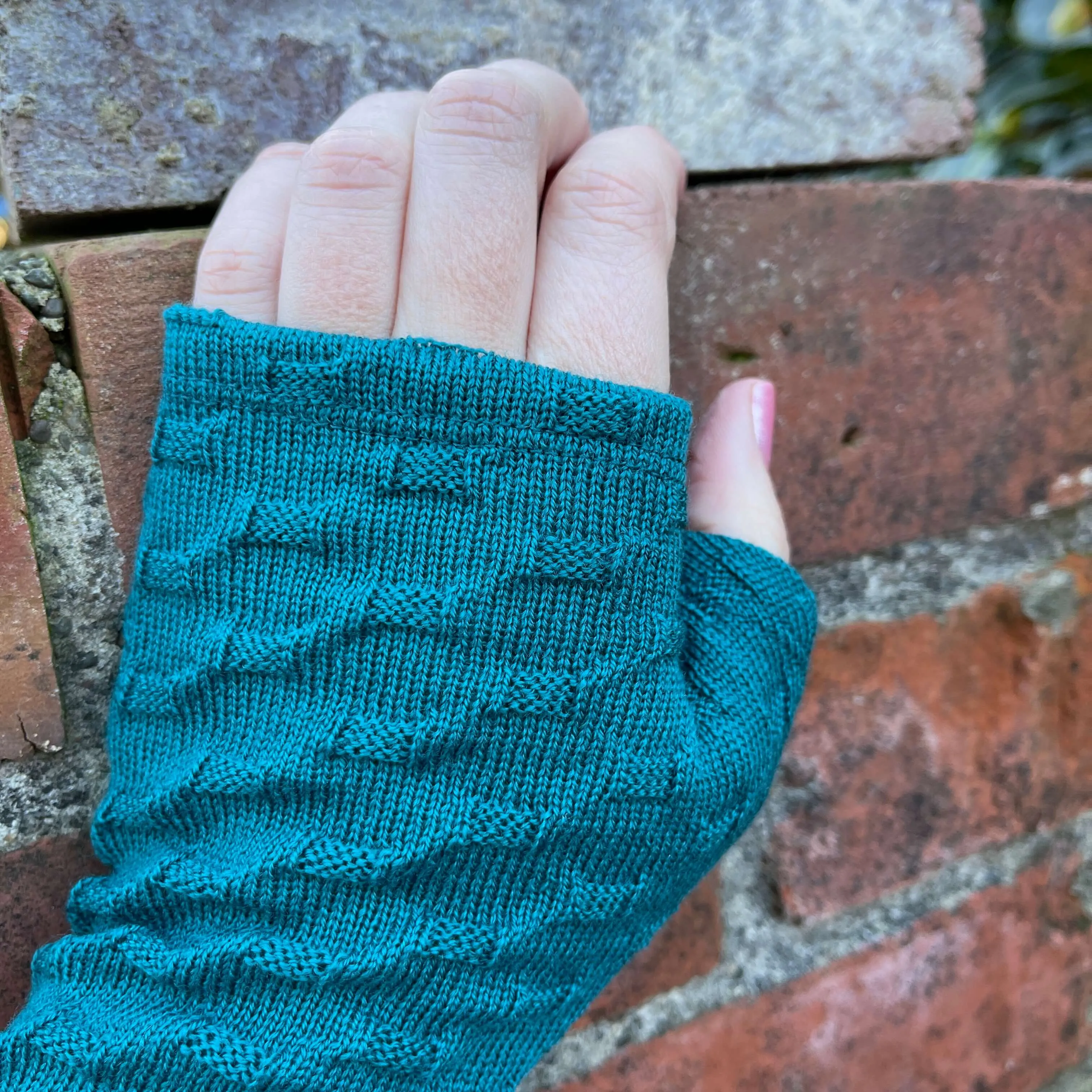 Merino Wool Gloves - Teal Cross Textured